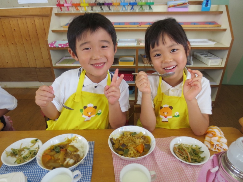 R1年8月　すみれ組　ｸｯｷﾝｸﾞ「夏野菜ｶﾚｰ」