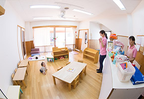 赤ちゃん保育室3