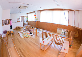 赤ちゃん保育室1
